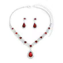 Fashionable Crystal Jewelry Necklace Earring Set Premium Luxury Pendant Necklace Original Design Inlaid Zircon Dangle Earrings